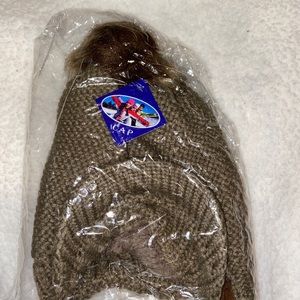 Tan beanie with bill